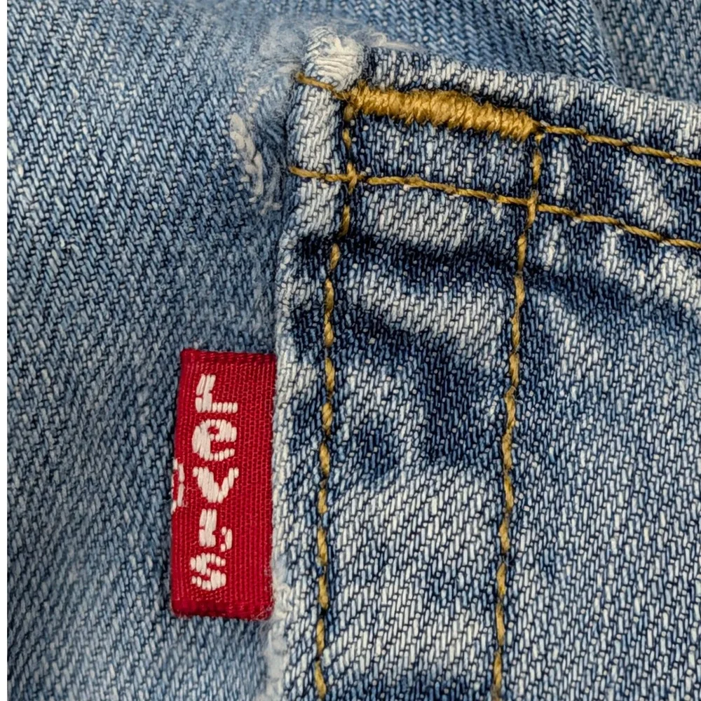 Levis levi 559